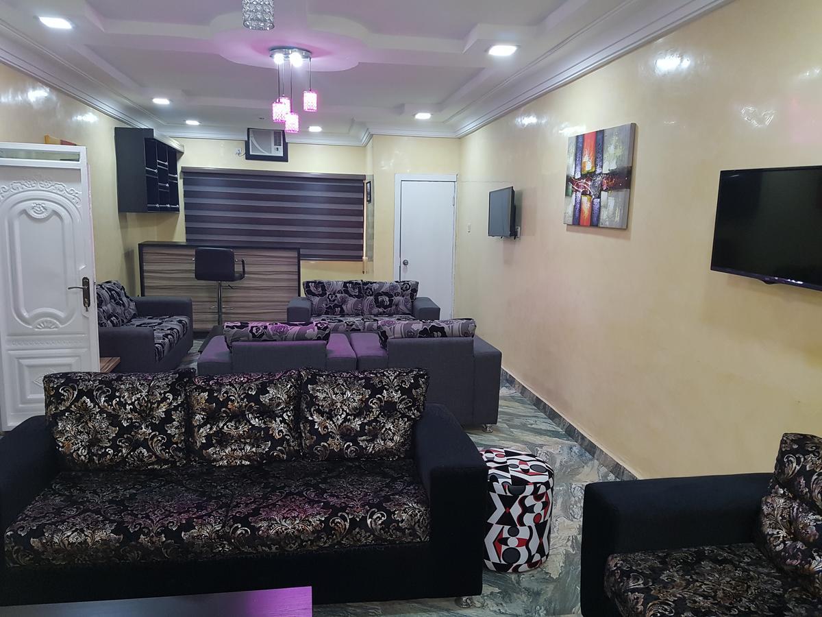 The Resident Hotel Owerri Bagian luar foto